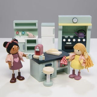 Dolls House Kitchen Furniture – Classic Kitchen Set
