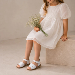 Classic Scallop Sandal – White Leather
